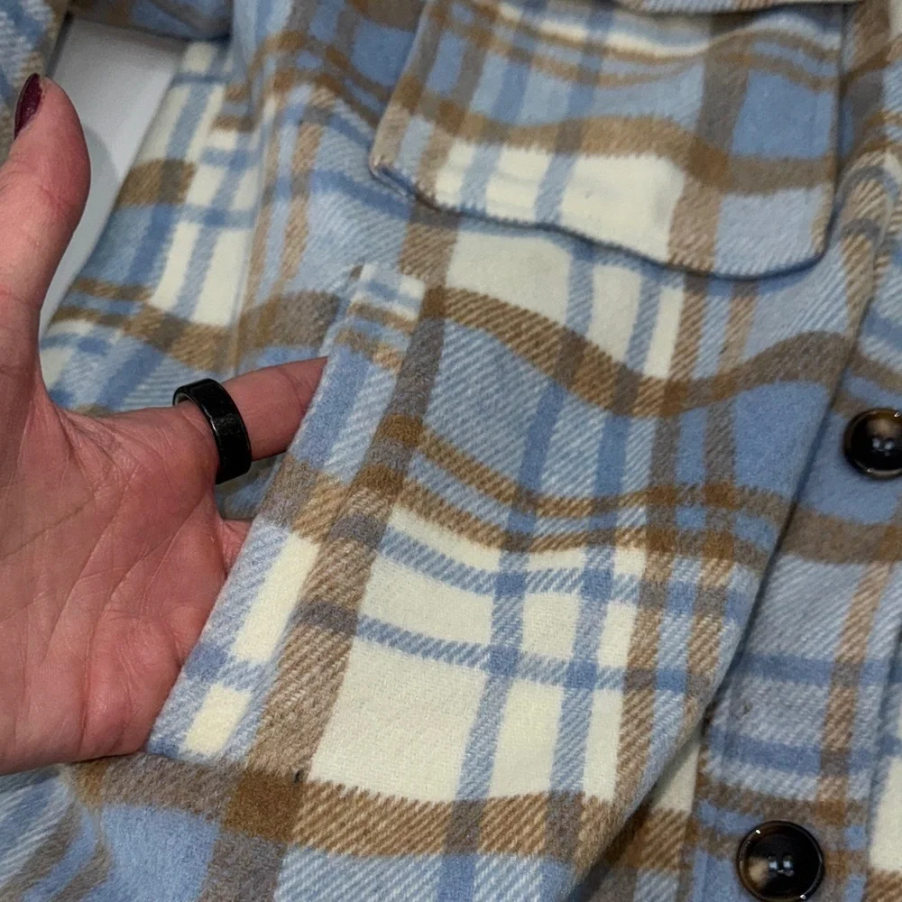 12th Trible blue & tan plaid shacket size small 4 pockets